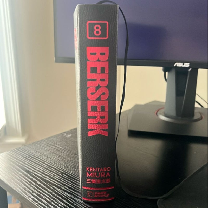 Berserk Deluxe Volume 8