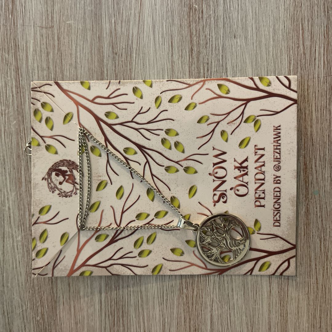 Fairyloot Snow Oak Pendant 