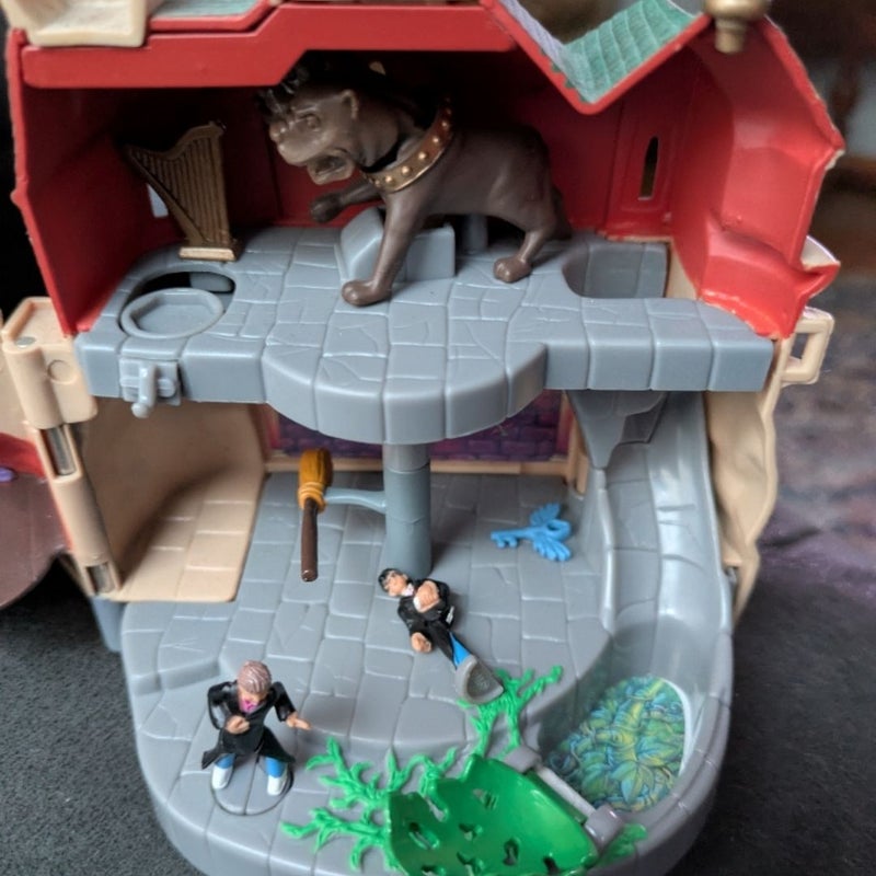 Harry Potter Hogwarts Book 1 figurine