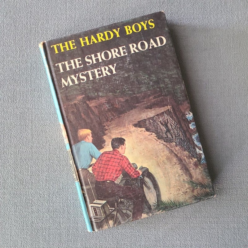 VINTAGE The Shore Road Mystery