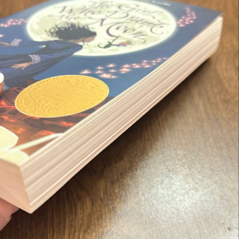 The Girl Who Drank the Moon (Winner of the 2017 Newbery Medal)