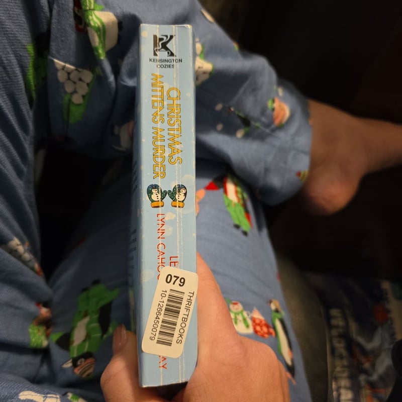 Christmas Mittens Murder