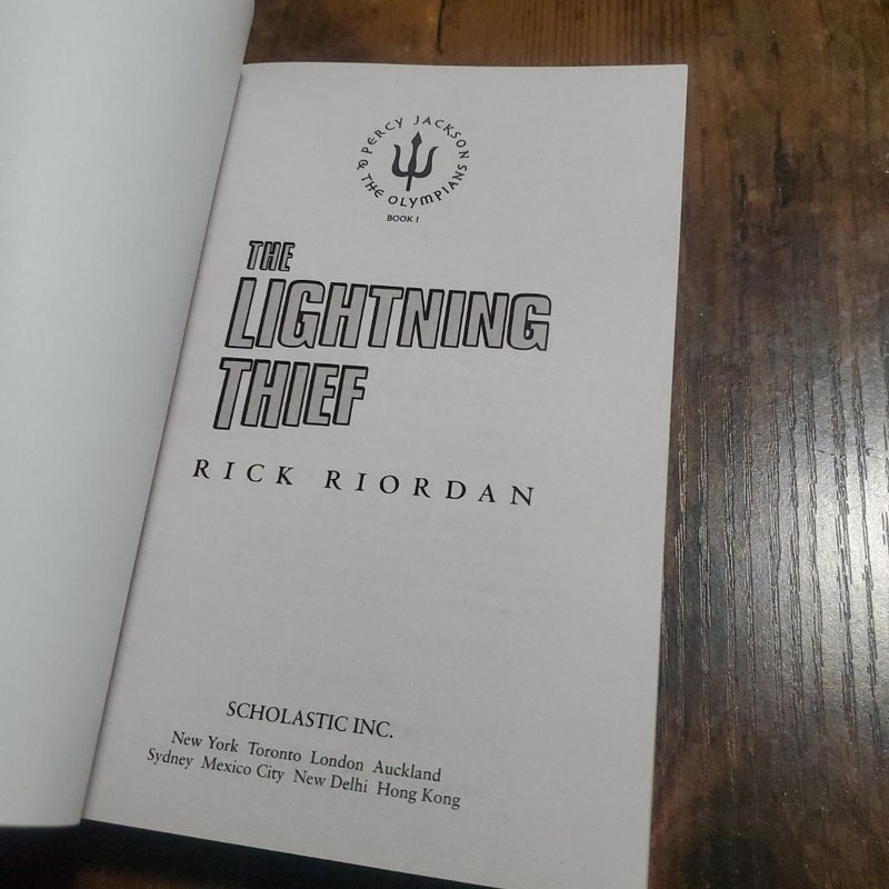 Percy Jackson and The Olympians  The Lightning Thief Book 1