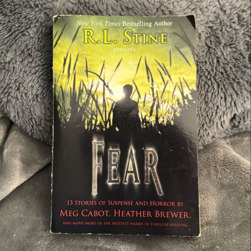 Fear: 13 Stories of Suspense and Horror