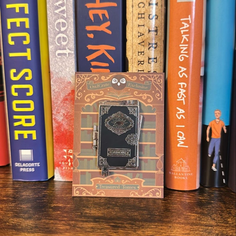 Owlcrate Exclusive -Treasured Tomes