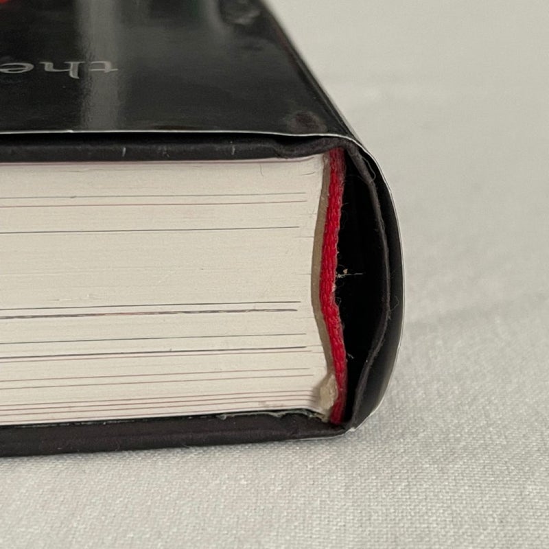 The Twilight Saga: the Official Illustrated Guide
