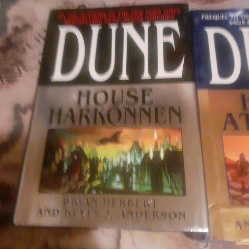 Dune Hardcover Prequel Trilogy 3 Book Lot! House Atreides, House Harkonnen, & House Corrino.
1st editions.

=0

