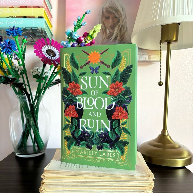 Sun of Blood and Ruin *SIGNED FAIRYLOOT EXCLUSIVE*