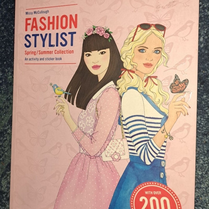 Fashion Stylist Book with 200 stickers 