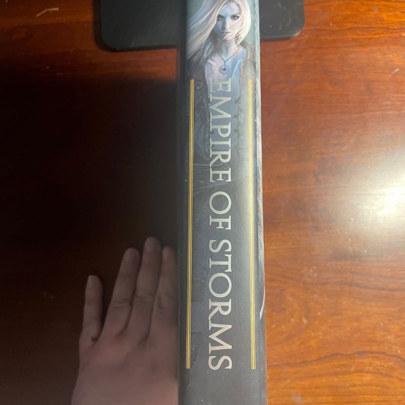 Empire of Storms (Hardcover)