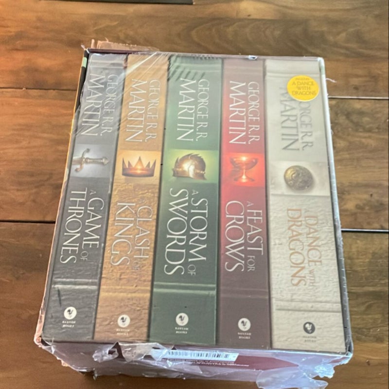 George R. R. Martin's a Game of Thrones 5-Book Boxed Set (Song of Ice and Fire Series)