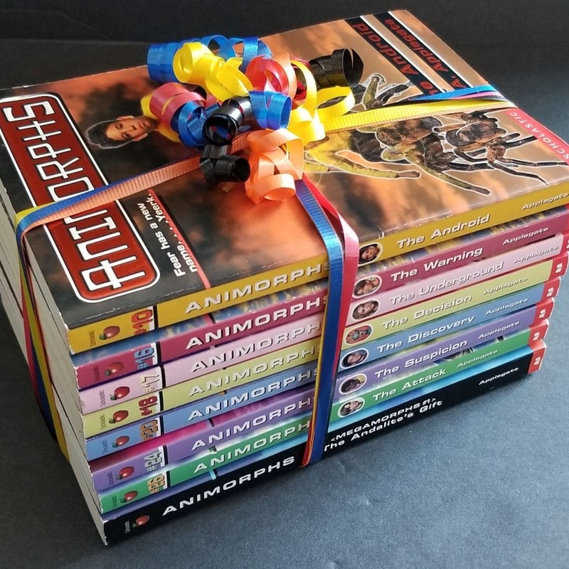 VINTAGE 90s LOT OF ANIMORPHS BOOKS INCLUDES ANDALITE'S GIFT W/NEW IRON-ON DECAL