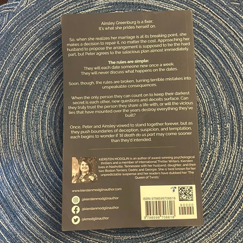 The Arrangement by Kiersten Modglin, Paperback Pangobooks