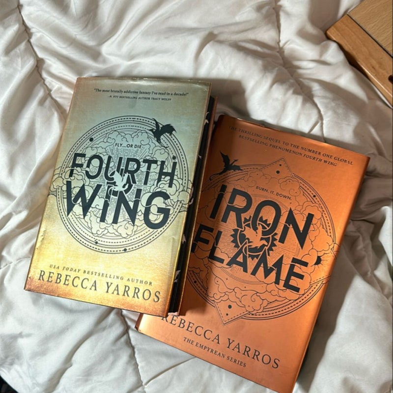 FOURTH WING (ORIGINAL FIRST EDITION SPRAYED EDGE) & IRON FLAME (FAIRYLOOT SPECIAL LIMITED EDITION) BUNDLE