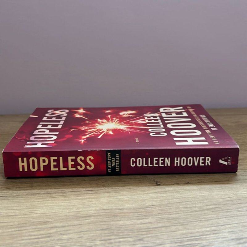 Hopeless by Colleen Hoover, Paperback | Pangobooks