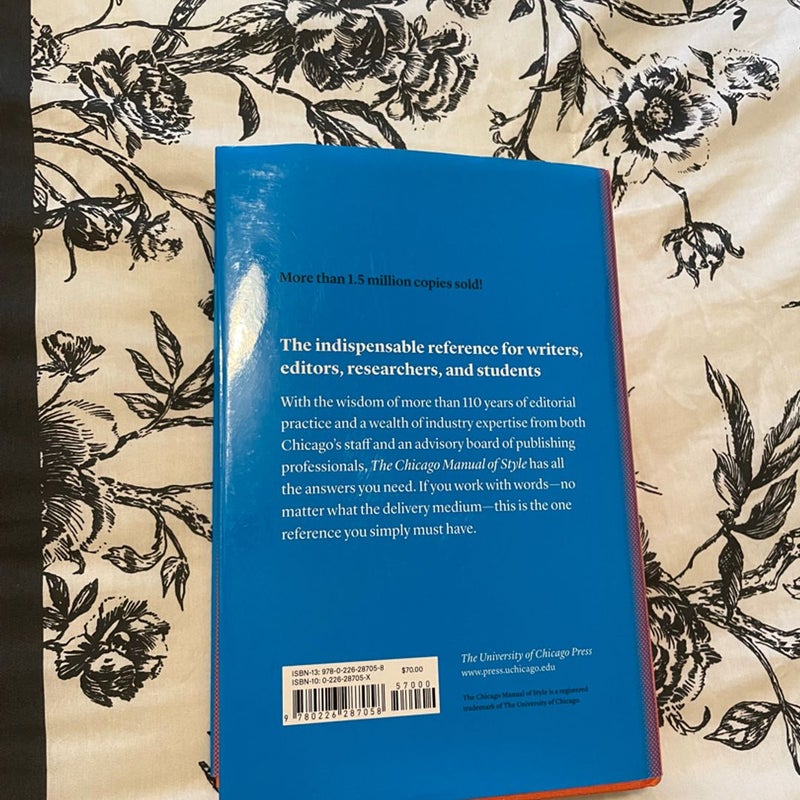 The Chicago Manual of Style, 17th Edition: The University of Chicago Press  Editorial Staff: 9780226287058: : Books