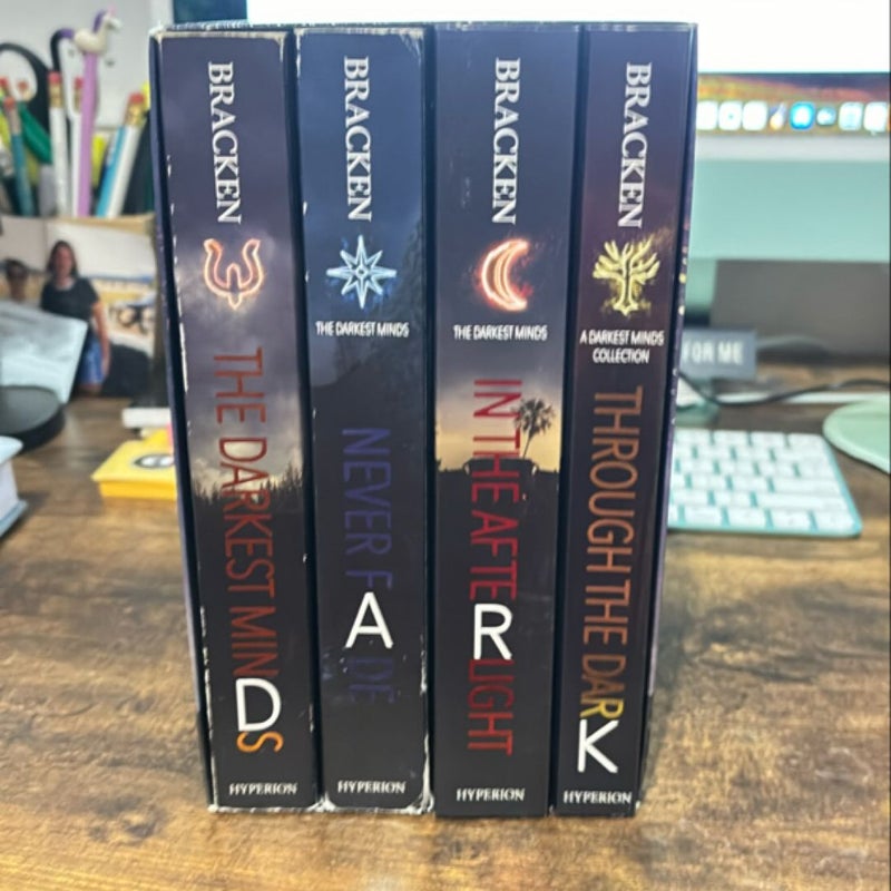 The Darkest Minds Series Boxed Set [4-Book Paperback Boxed Set] (the Darkest Minds)