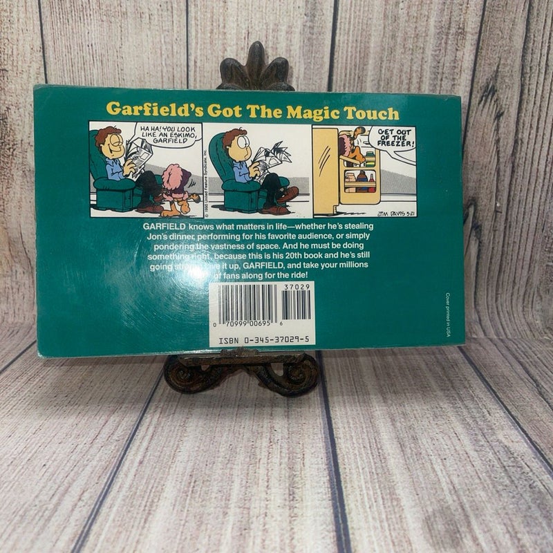 Garfield takes up space HIS 20th BOOK By Jim Davis, 1991-Paperback