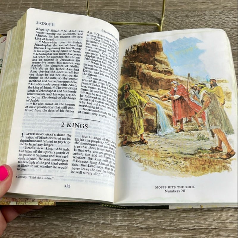 Vtg The Children’s Living Bible 