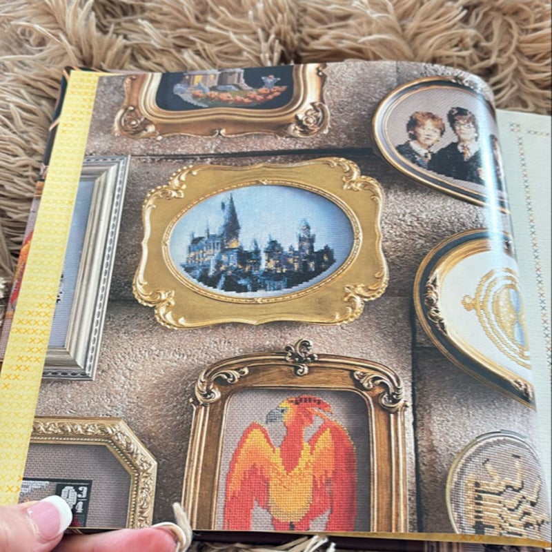 Harry Potter: the Official Hogwarts Book of Cross-Stitch