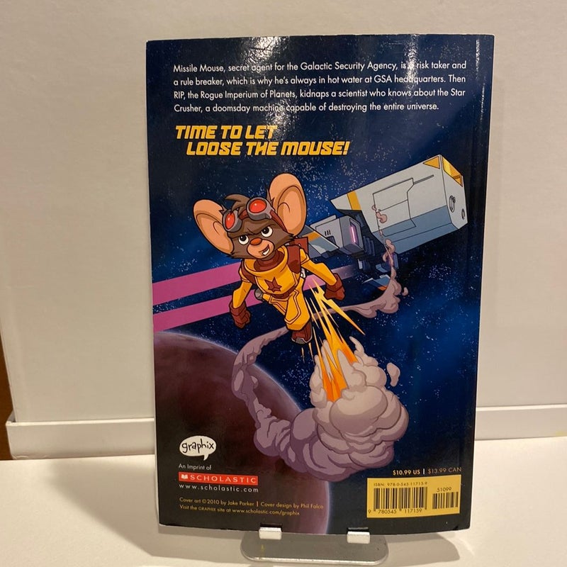 The Star Crusher: a Graphic Novel (Missile Mouse #1)