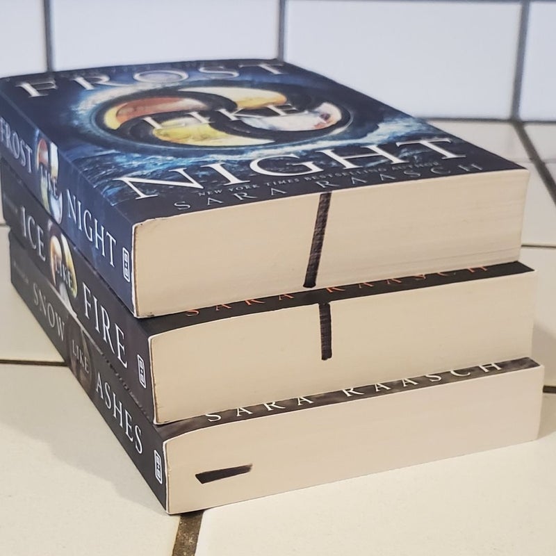 洋書  Like Ashes / Sara Raasch Trilogy Amazon.com: Snow Like Ashes (Snow Like Ashes Trilogy, 1