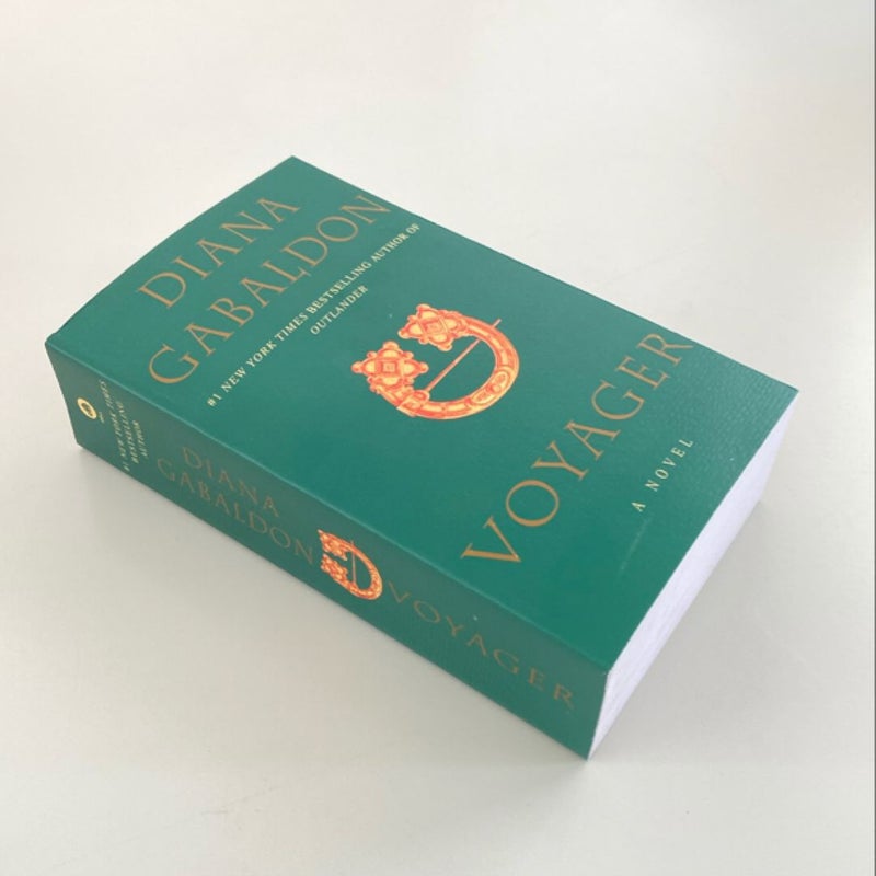 Outlander 4-Copy Boxed Set