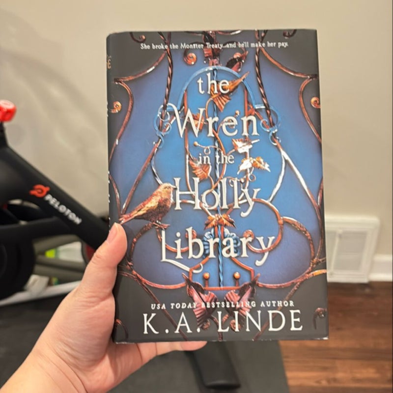 The Wren in the Holly Library (Deluxe Limited Edition)