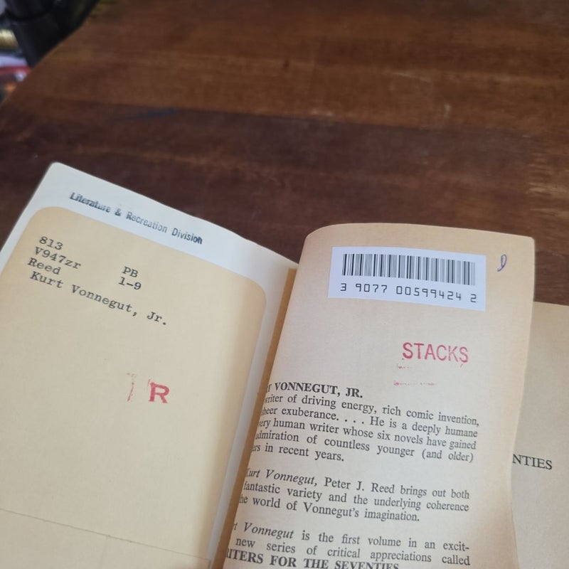 FIRST EDITION, VINTAGE 1972 Writers For The 70's-Kurt Vonnegut, Jr. [by Peter J. Reed] *ex-library*