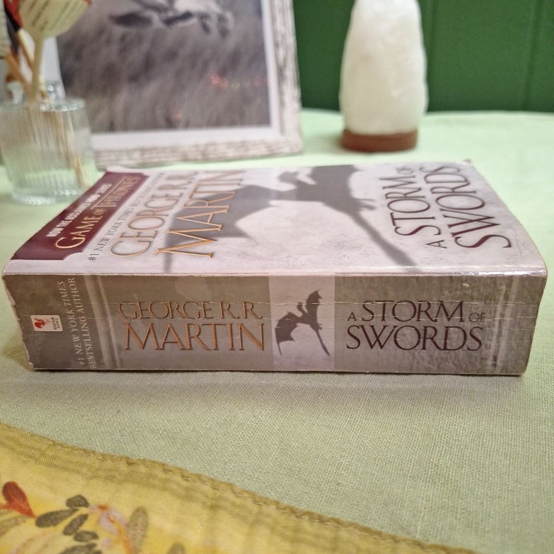 A Storm of Swords (HBO Tie-In Edition): a Song of Ice and Fire: Book Three