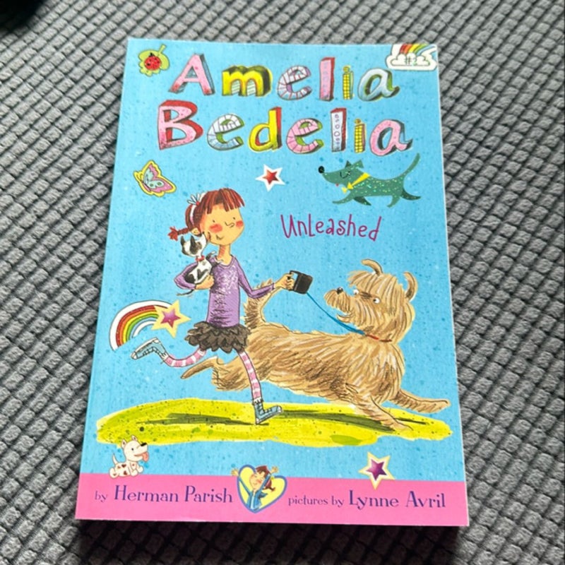 Amelia Bedelia Chapter Book #2: Amelia Bedelia Unleashed