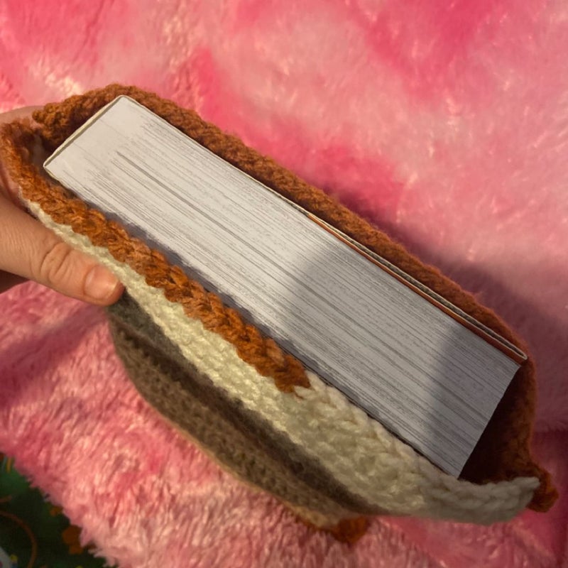 “Java Chip” Crocheted Book Sleeve