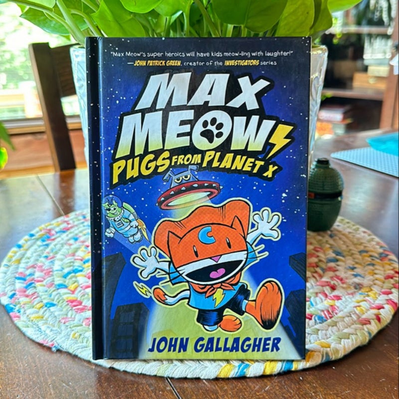 Max Meow Book 3: Pugs from Planet X