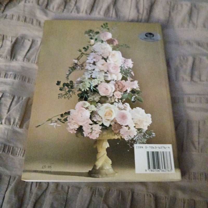 Sheila Macqueen's Complete Flower Arranging
