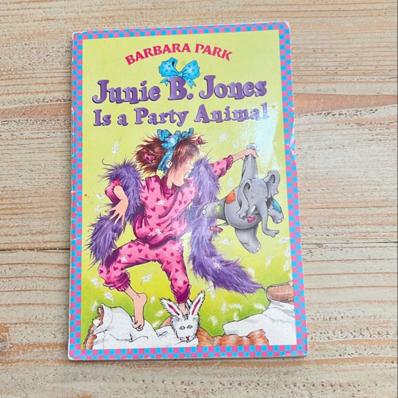 Junie B. Jones #10: Junie B. Jones Is a Party Animal