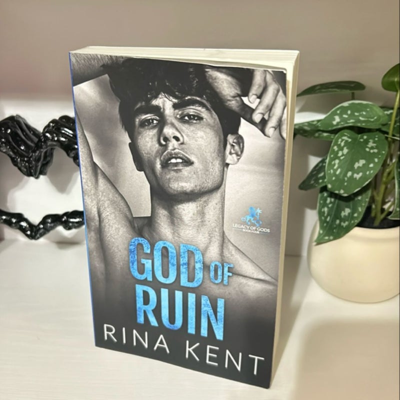 God of Ruin MODEL COVER