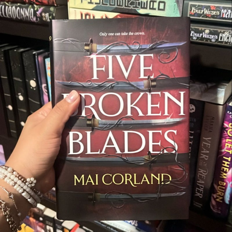 Five Broken Blades (Deluxe Limited Edition)