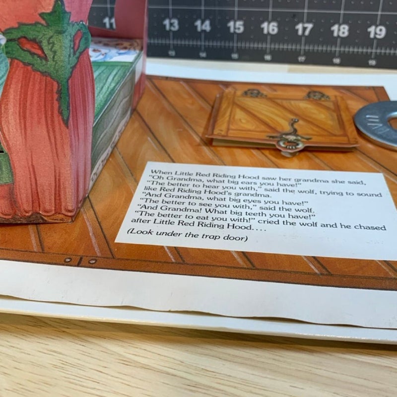 Little Red Riding Hood - Pop-Up Book- Vintage 1989 - By Linda Horning Costello