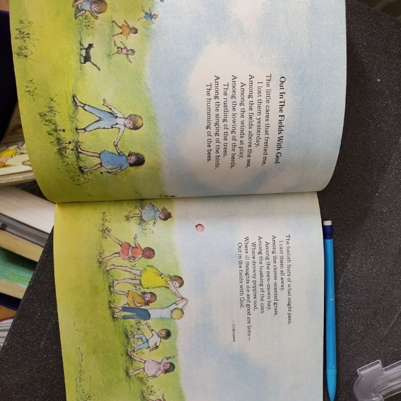 Poems and prayers for everyone Young vintage children's book 1973