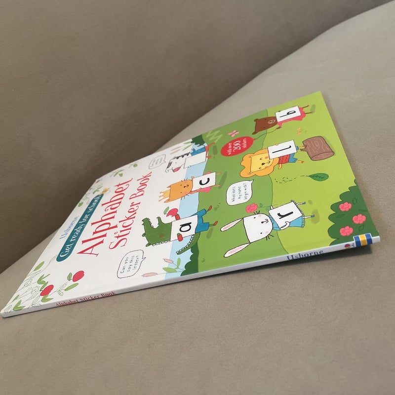 Usborne Get ready for school Alphabet Sticker Book