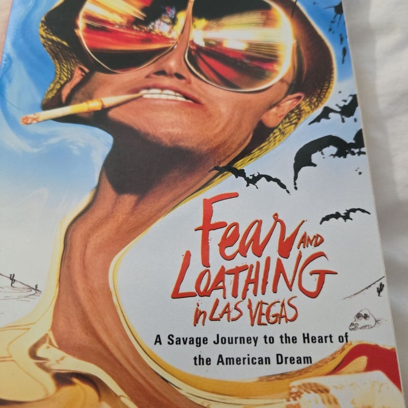Fear and Lorhing in Las Vegas paperback  like new Hunter S Thompson