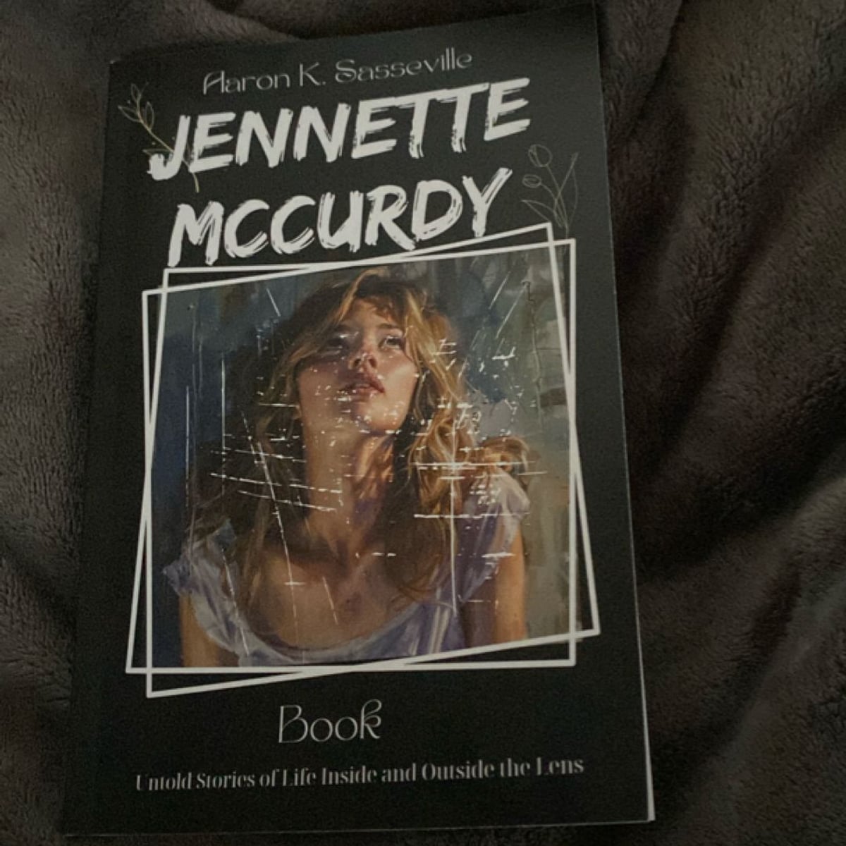 jennette-mccurdy-book-by-aaron-sasseville