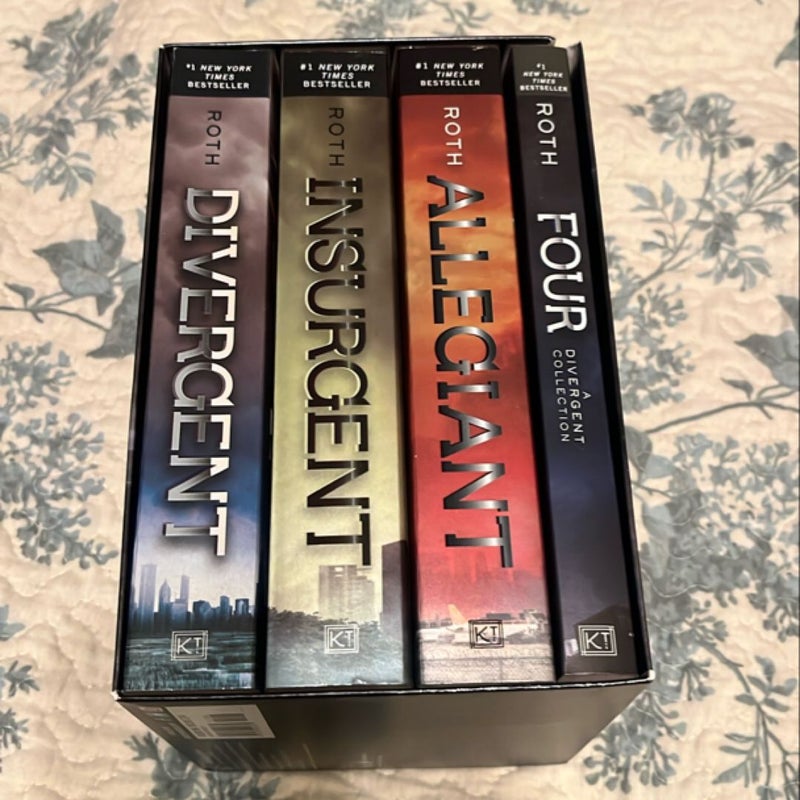 Divergent Series Four-Book Paperback Box Set