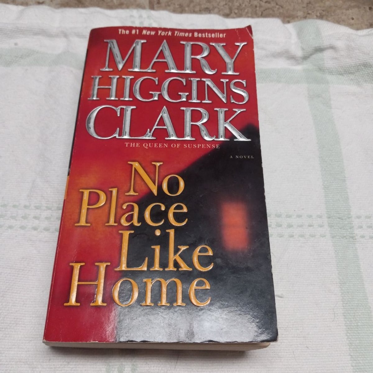 No Place Like Home by Mary Higgins Clark, Paperback | Pangobooks