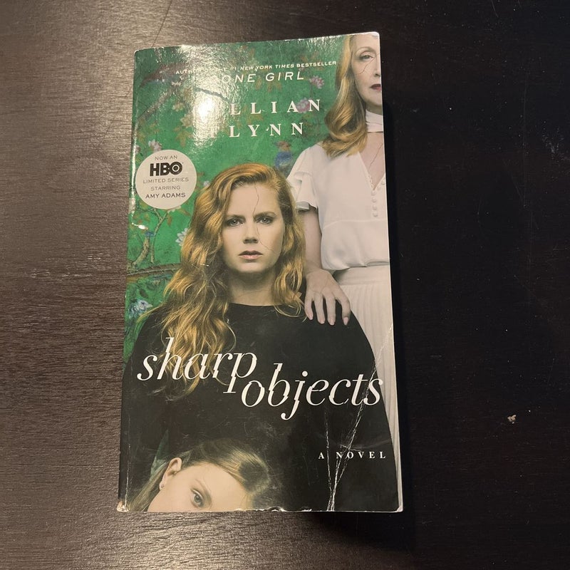 Sharp Objects (Movie Tie-In)