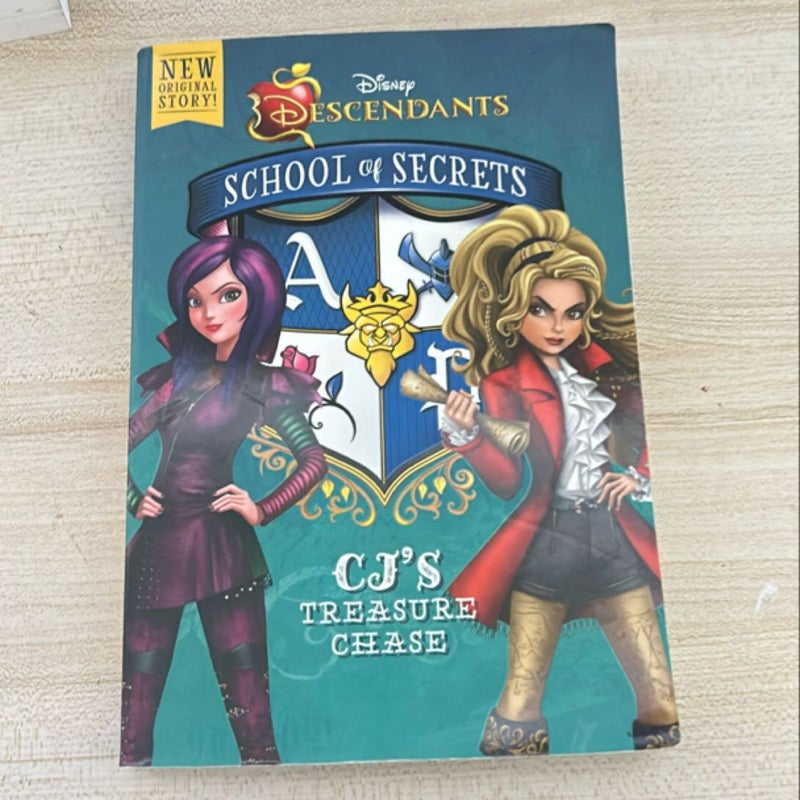 School of Secrets: CJ's Treasure Chase (Disney Descendants) (Scholastic Special Market Edition)