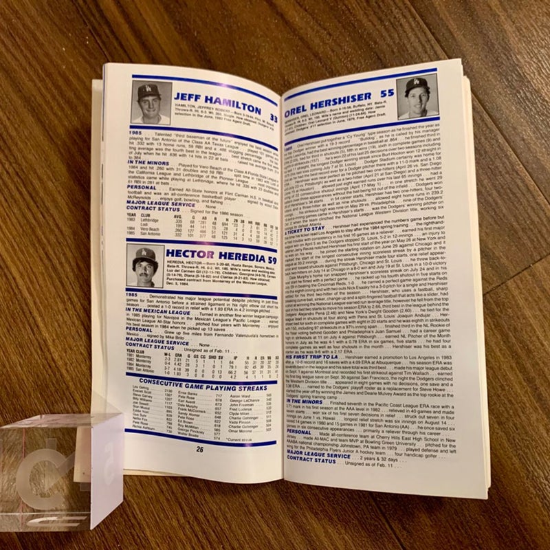 1986 Los Angeles Dodgers Media Guide 