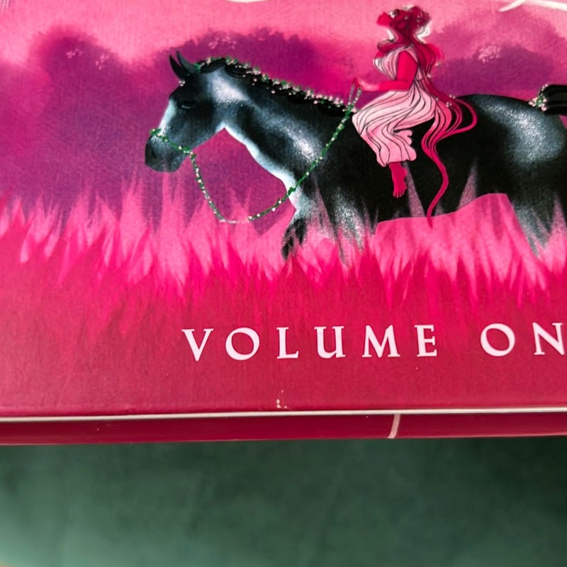 Lore Olympus: Volume One