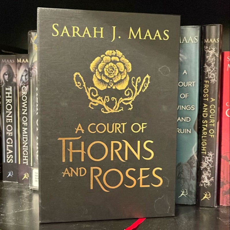 A Court of Thorns and Roses Collector's Edition