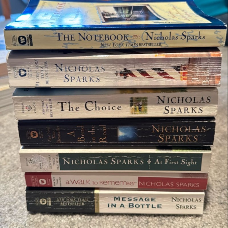 Bundle of 7 Nicholas Sparks Books